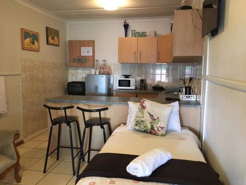 Aandrus Guesthouse Bloemfontein Buitenkant foto