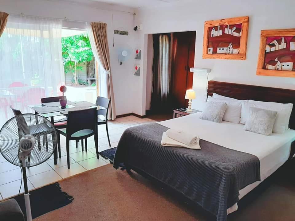 Aandrus Guesthouse Bloemfontein Buitenkant foto