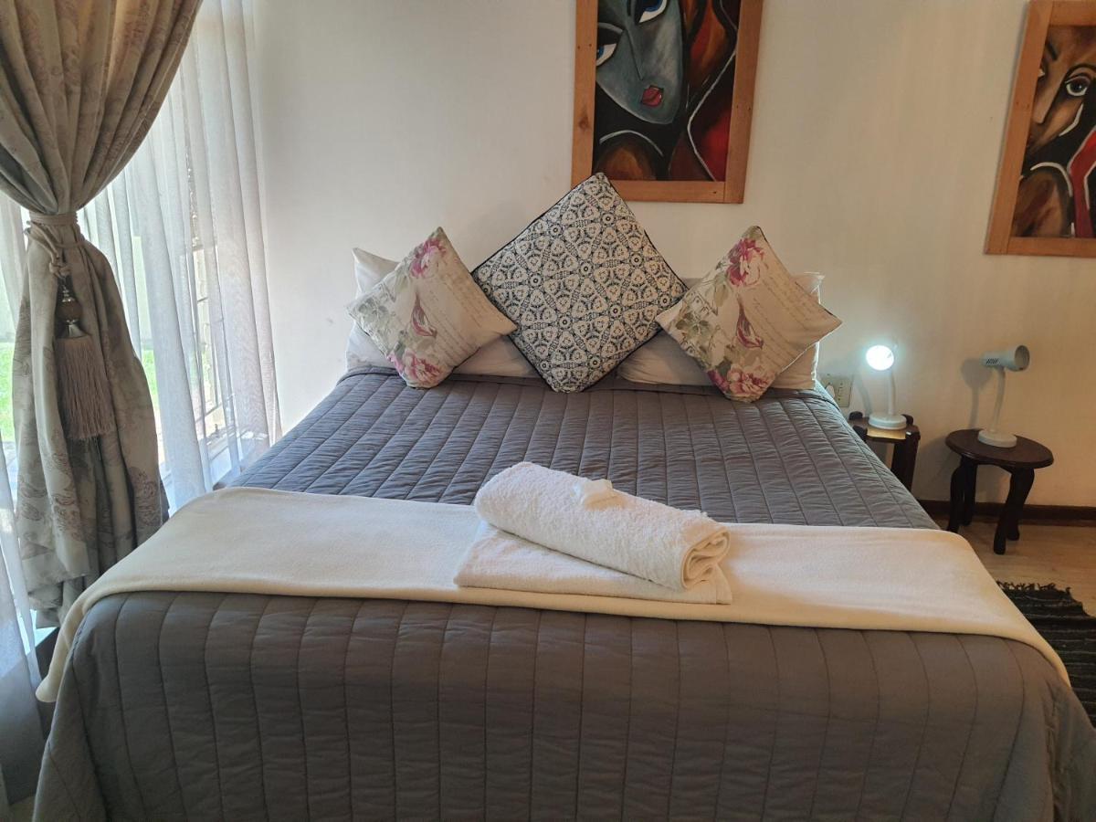 Aandrus Guesthouse Bloemfontein Buitenkant foto