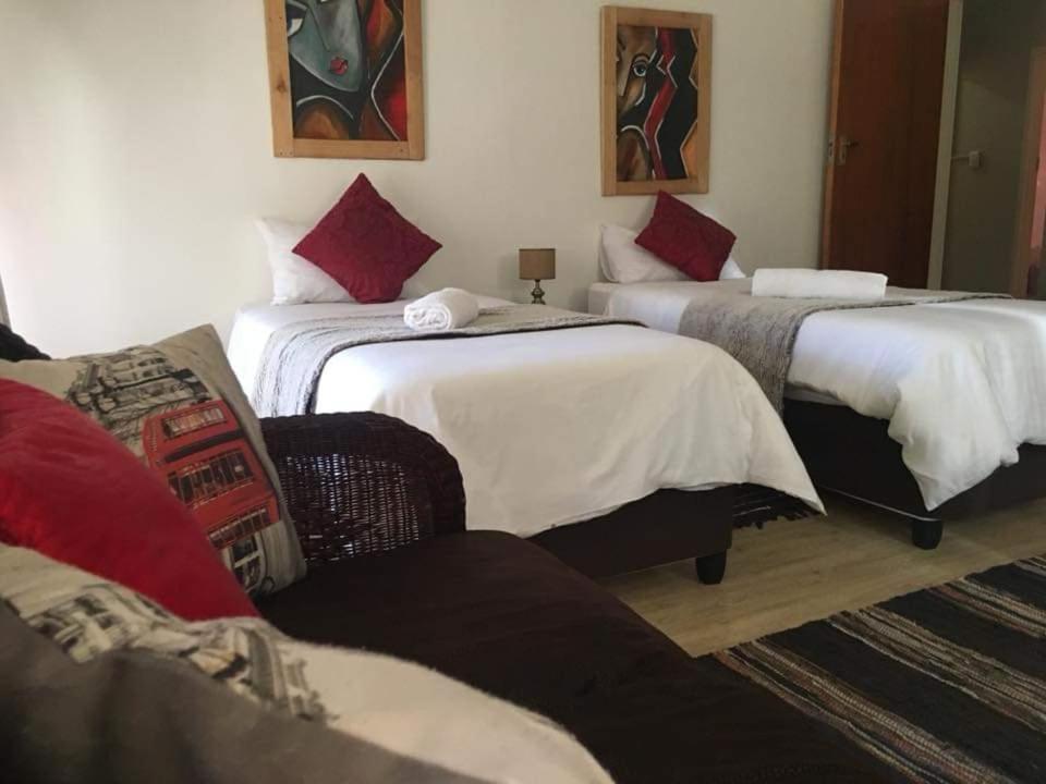 Aandrus Guesthouse Bloemfontein Buitenkant foto