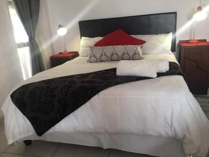 Aandrus Guesthouse Bloemfontein Buitenkant foto