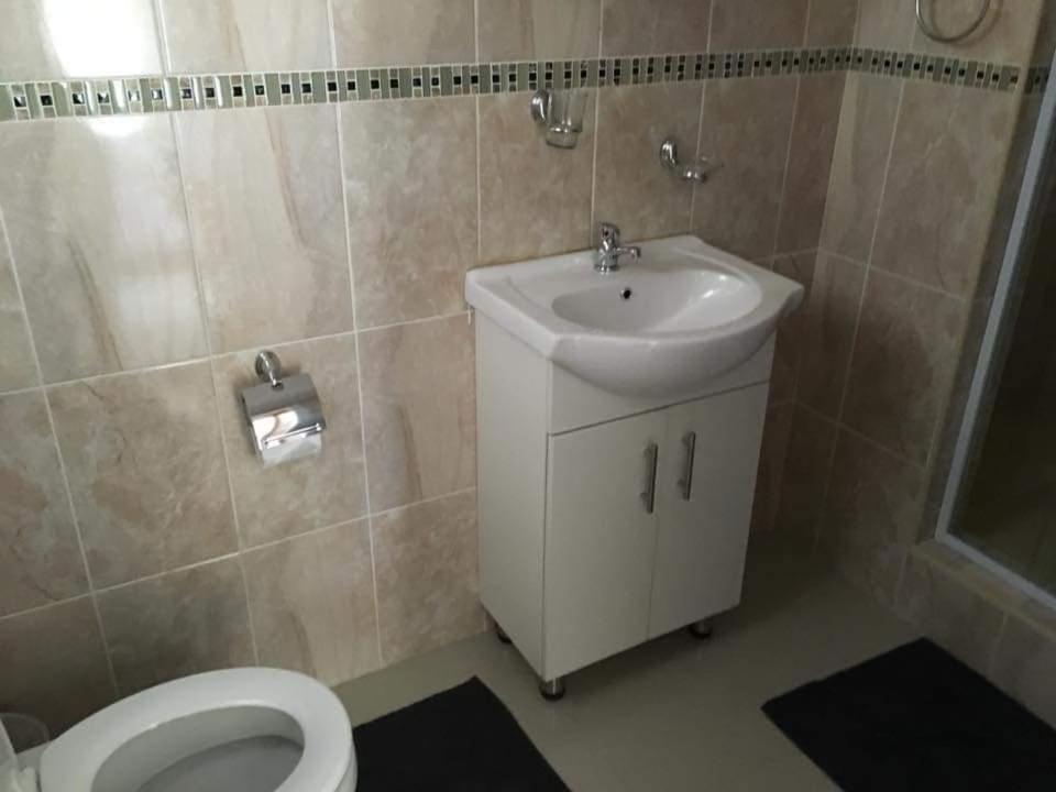 Aandrus Guesthouse Bloemfontein Buitenkant foto