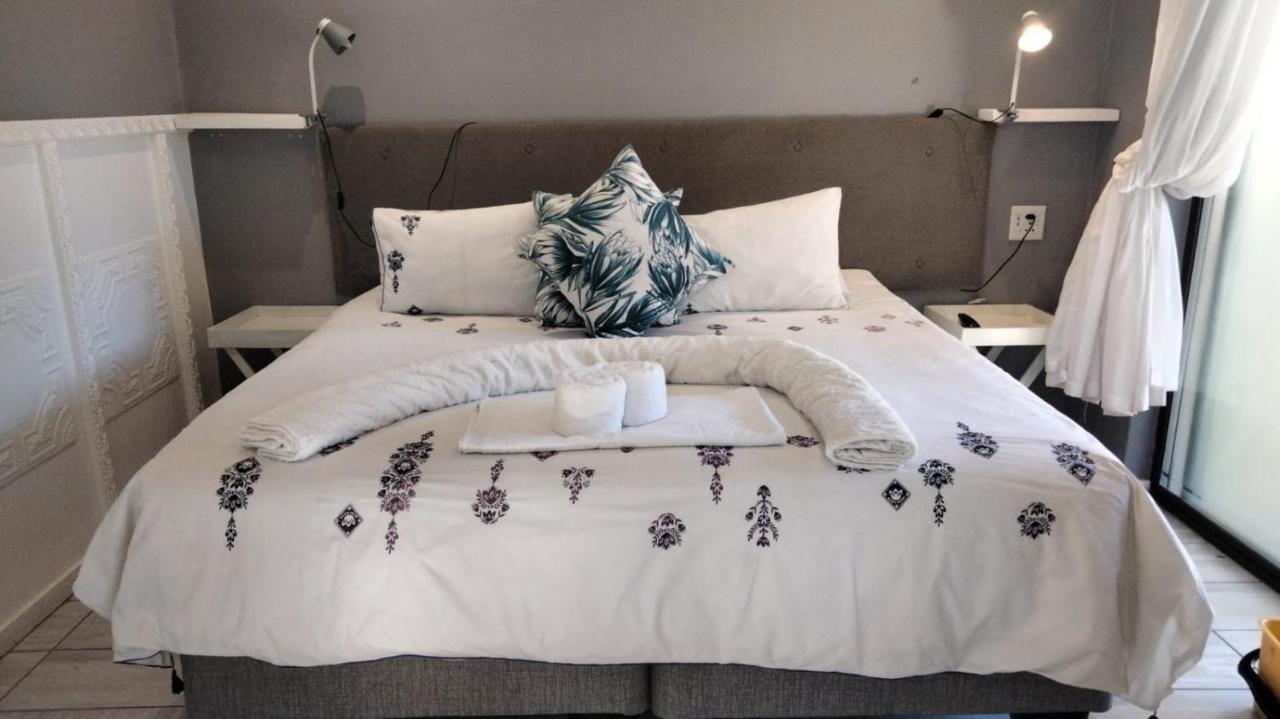 Aandrus Guesthouse Bloemfontein Buitenkant foto