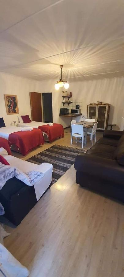 Aandrus Guesthouse Bloemfontein Buitenkant foto