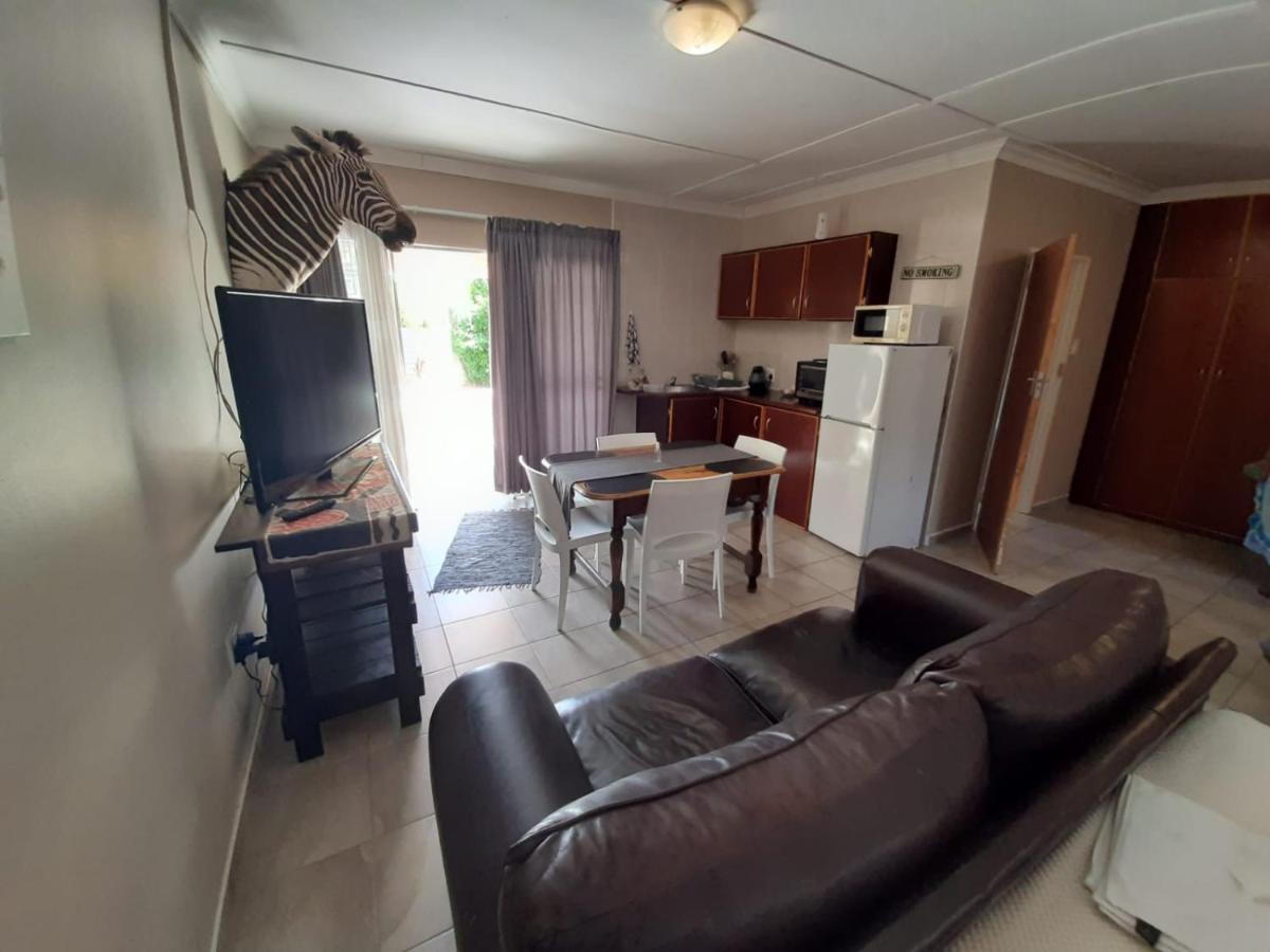 Aandrus Guesthouse Bloemfontein Buitenkant foto