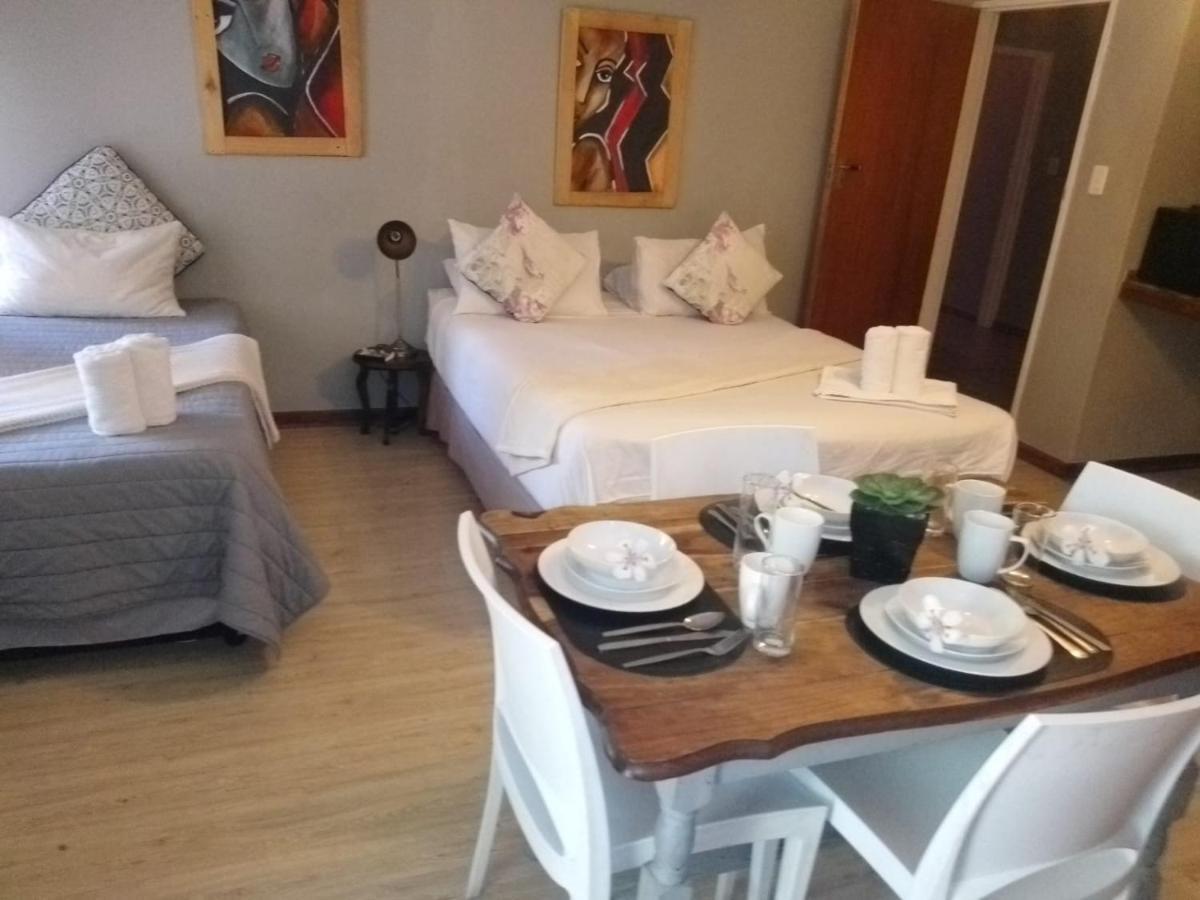 Aandrus Guesthouse Bloemfontein Buitenkant foto