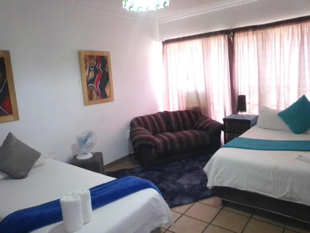 Aandrus Guesthouse Bloemfontein Buitenkant foto
